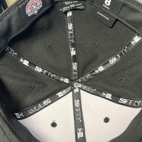 Hudson Valley Renegades New Era 5950 hat.
NWOT. Never worn, stickers removed. - Picture 2 of 2